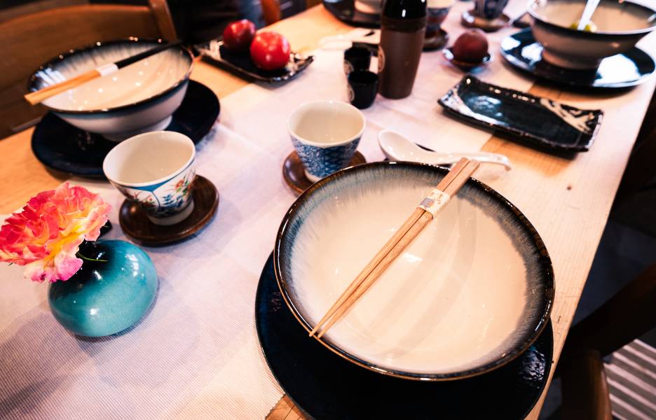 Vaisselle japonaise pour manger.