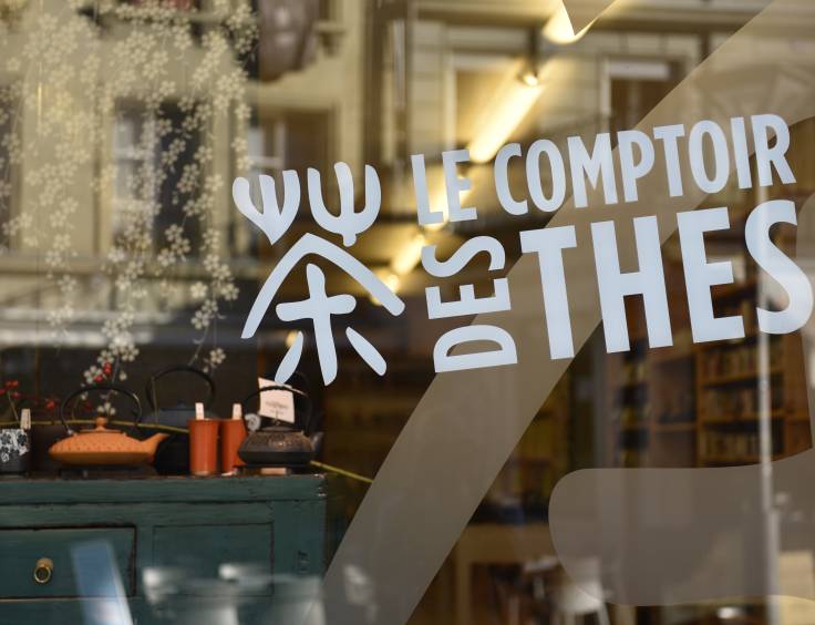 Vitrine du comptoir des thés